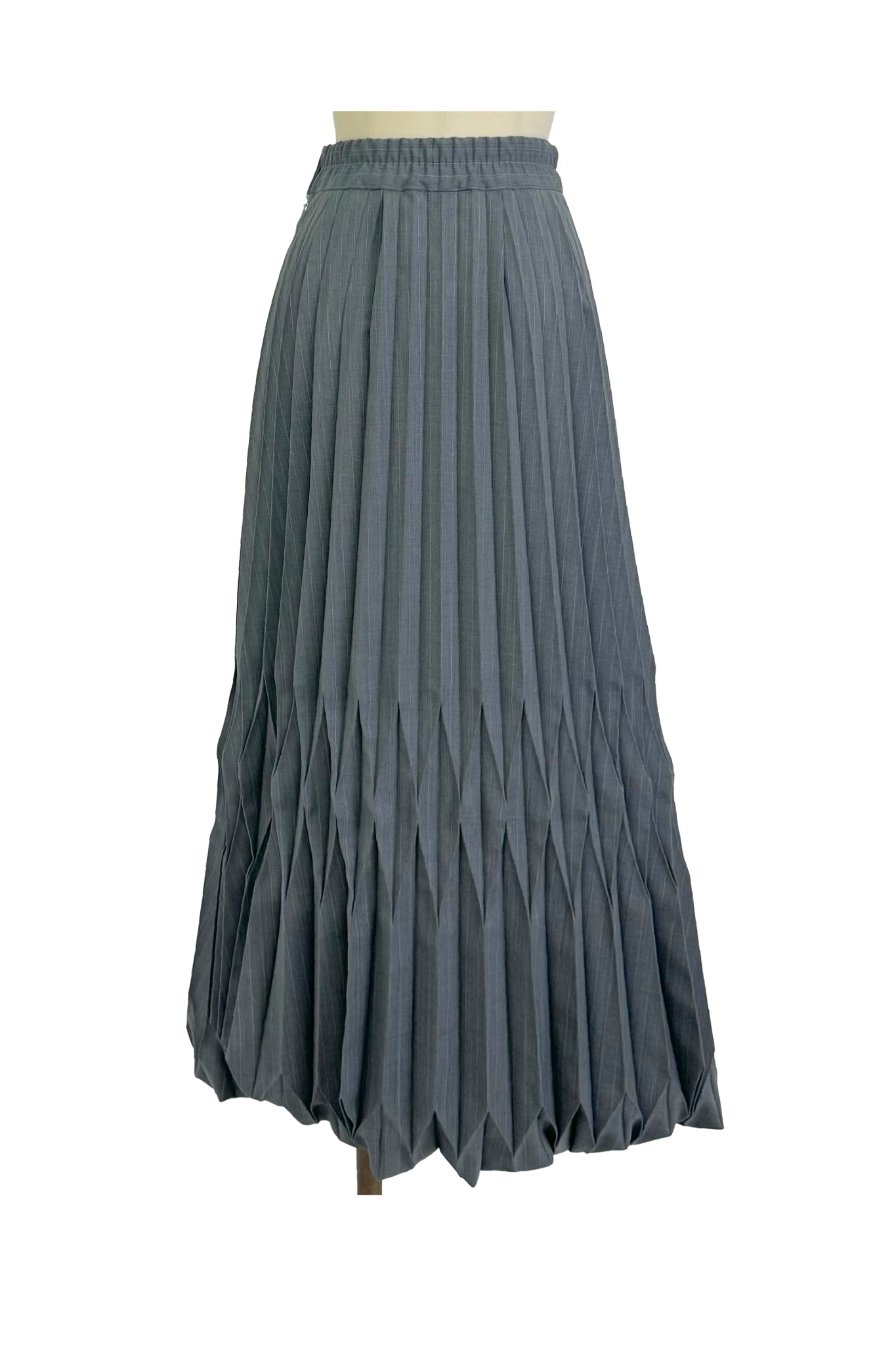 PIN STRIPE PLELATS BUD-LIKE SKIRT